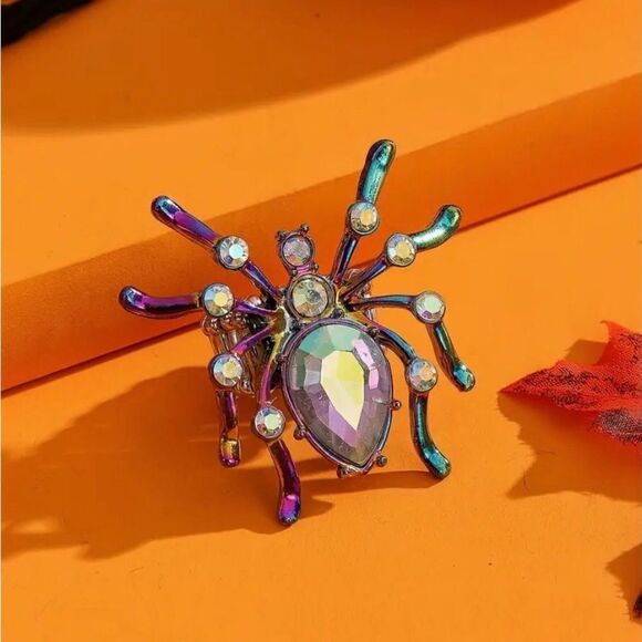 🎃 Betsey Johnson stunning sparkling crystal spider ring 🎃 - Picture 5 of 5